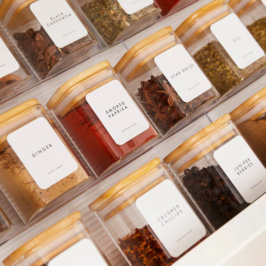 Pack organisation cuisine élégante – Pots à épices carrés, organiseur & étiquettes
