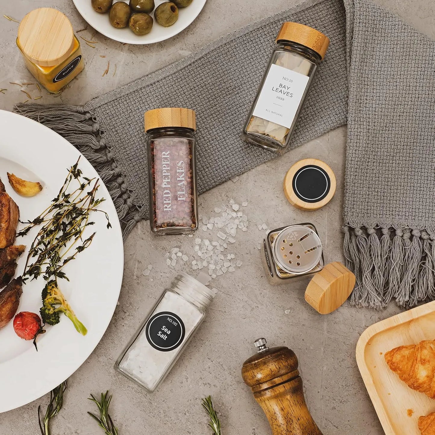 24 Pots à épices en verre - Noha avec 25 Étiquettes + Autres Accessoires