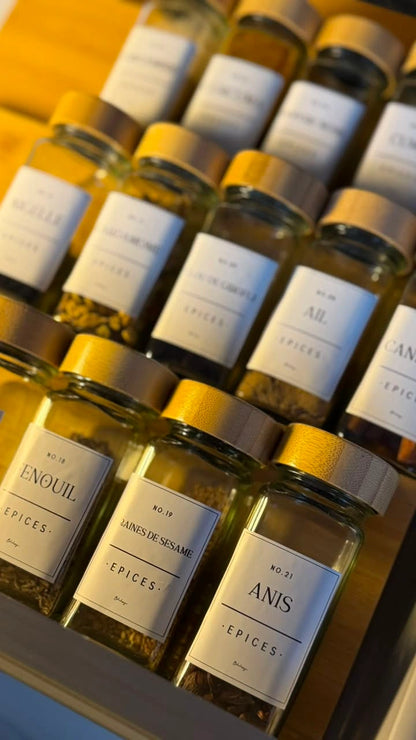 24 Pots à épices en verre - Noha avec 25 Étiquettes + Autres Accessoires